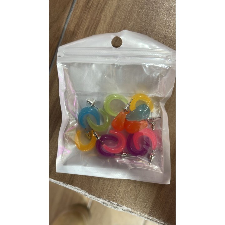 Aretes de 6 colores